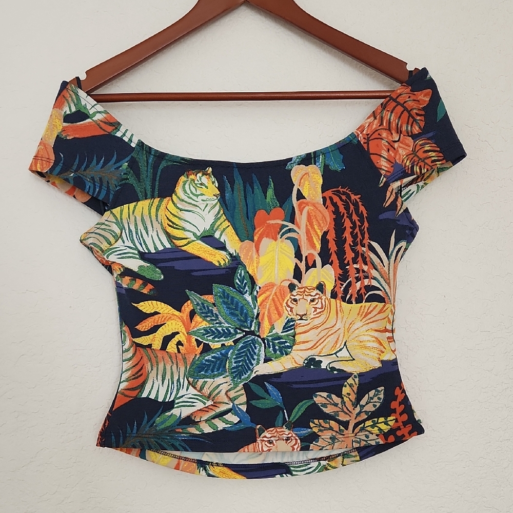 Anthropologie New No Tag Navy Tropical Tiger Off-Shoulder Crop Top - Picture 2 of 5